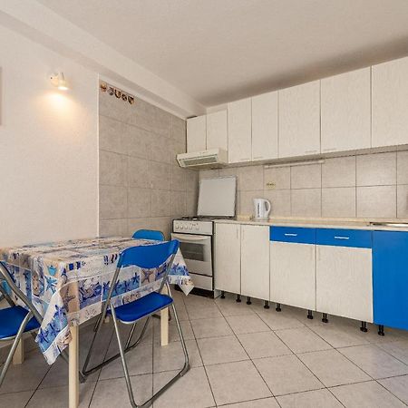 Apartment Bura Primošten Esterno foto